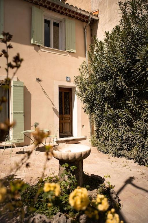La Maison Du Bassin LʼIsle-sur-la-Sorgue 외부 사진